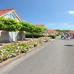 Restyled Holiday Home With Two Bathrooms, Beach At 500 M